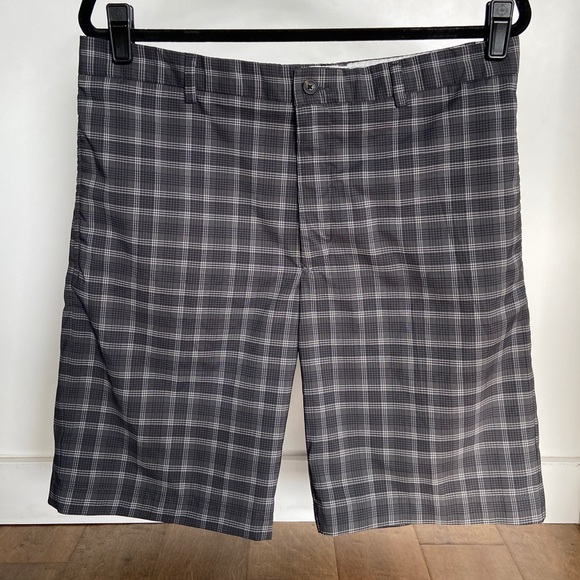 Greg Norman Shorts - Picture 1 of 5